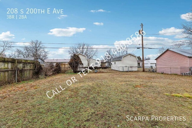 Building Photo - 208 S 200th E Ave