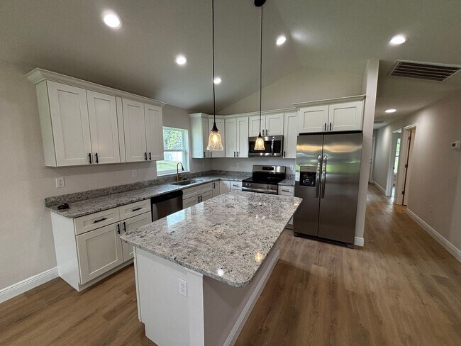 Building Photo - New 3/2 Home built in 2025