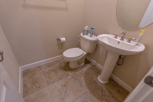 Building Photo - 4700 S Fulton Ranch Blvd