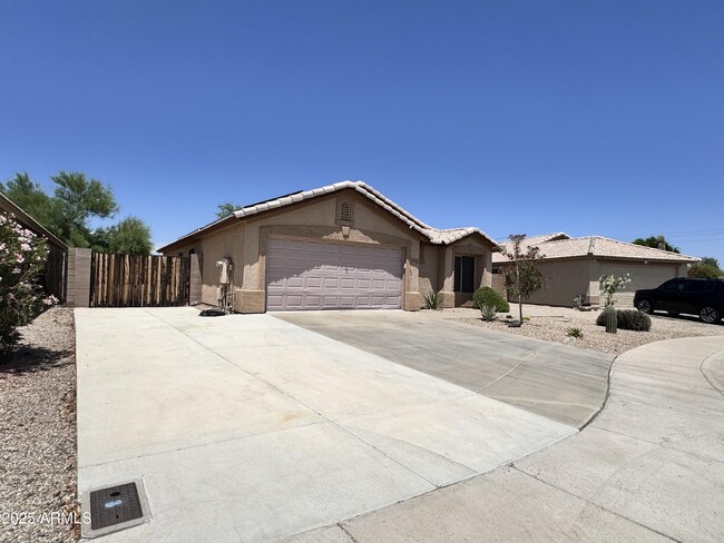 Primary Photo - 9138 W Ross Ave