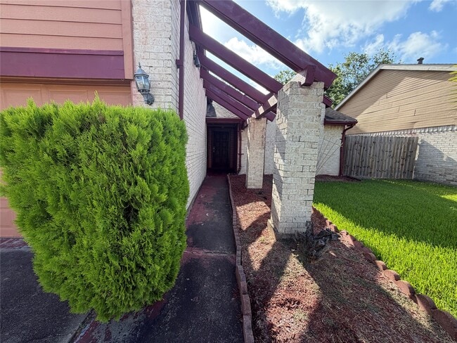 Building Photo - 1423 Elkwood Dr