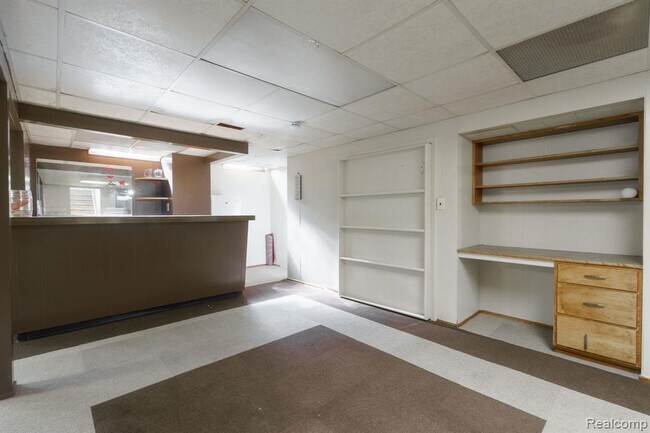 Building Photo - 13103 Iowa Dr