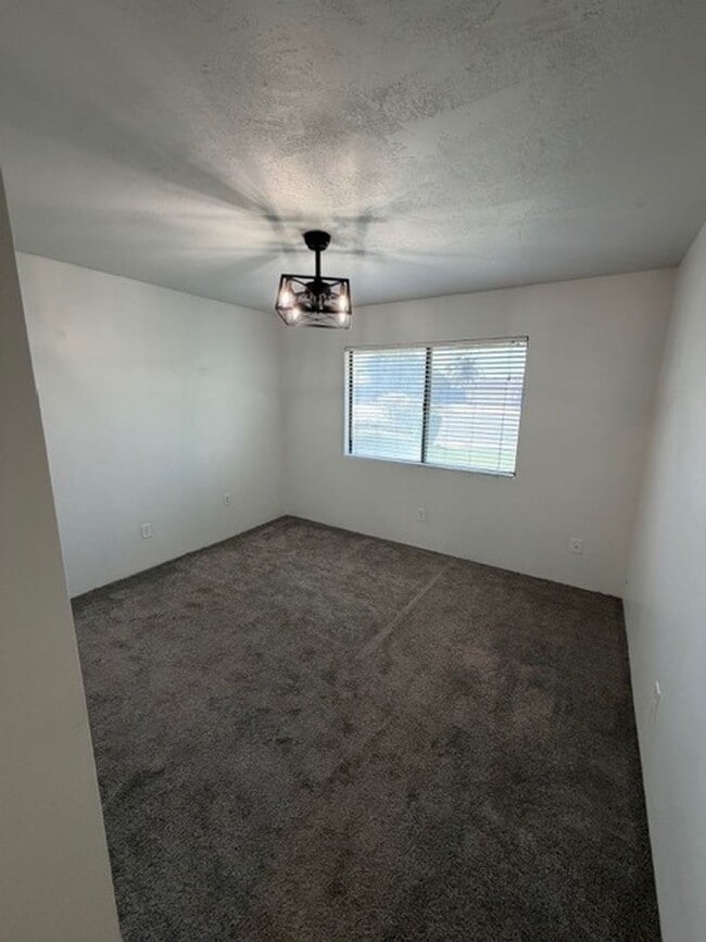 Building Photo - 8908 Thurber Ln