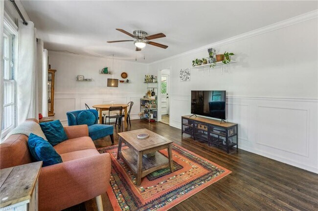 Building Photo - 1410 Cobb Branch Dr
