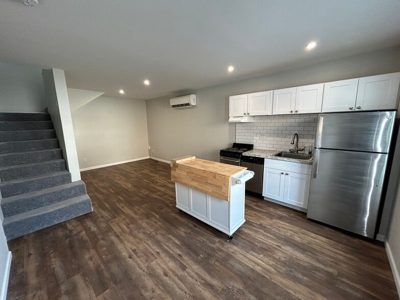 LR 109 N.Main (1B) - Zeli Capital