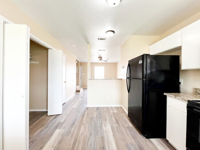 Building Photo - 4501 Jeff Scott Dr