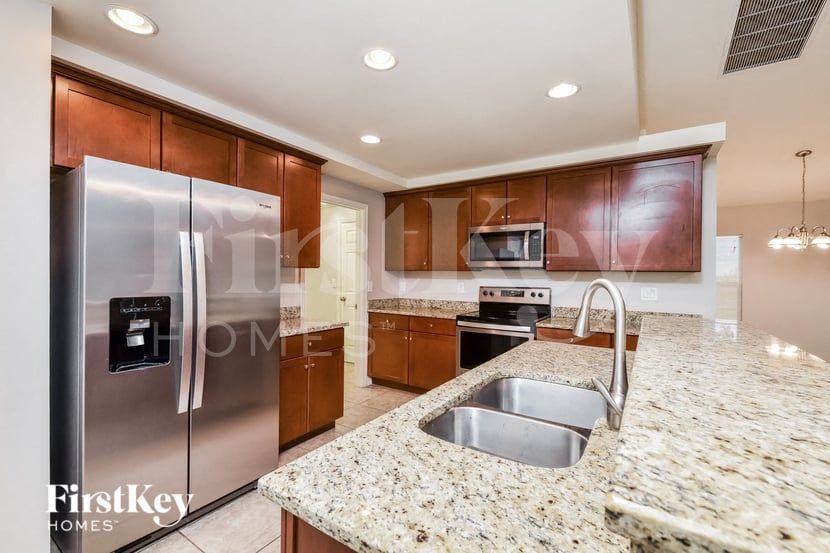 Building Photo - 2914 NW 26th Terrace