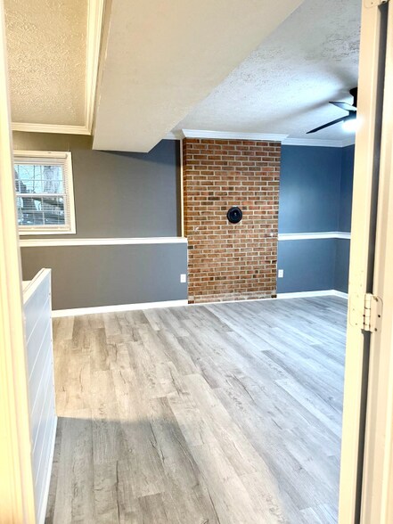 Building Photo - 111 Sagun Dr