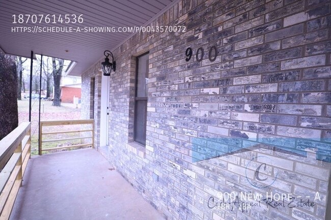 Building Photo - 900 New Hope Ln
