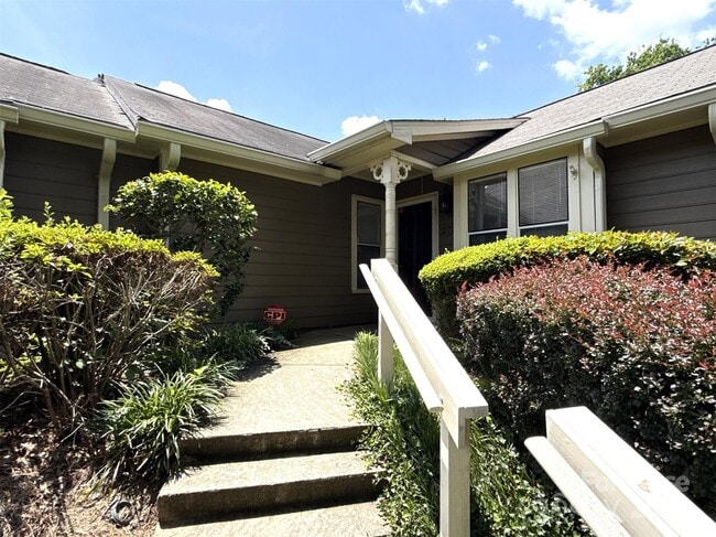 Primary Photo - 2720 Von Thuringer Ct
