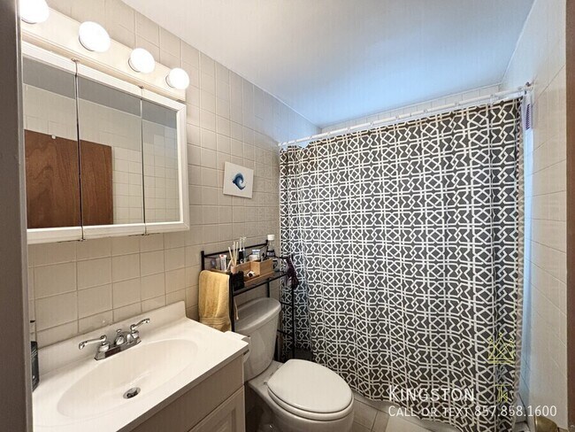 Building Photo - 47 Broadway-9R