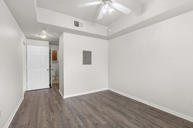 Building Photo - 6160 Eckhert Rd