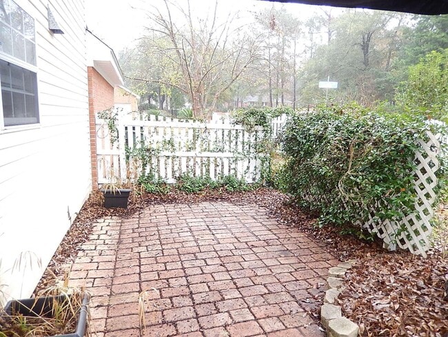 Building Photo - 3216 Castle Ct