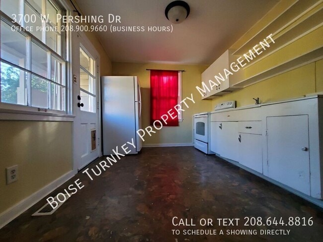 Building Photo - 3700 Pershing Dr