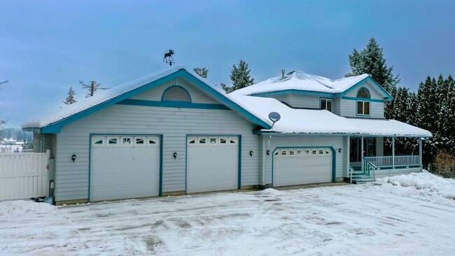 Building Photo - Two Story home with Finished basement- Hayden