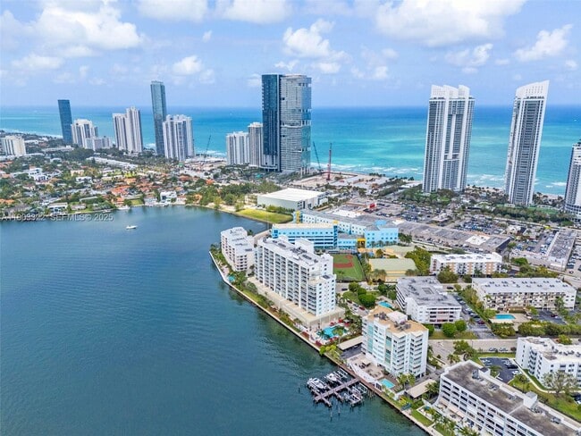 Building Photo - 18100 N Bay Rd