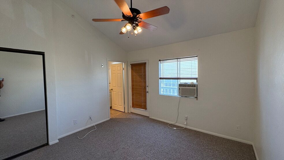 Building Photo - 3865 Albatross St