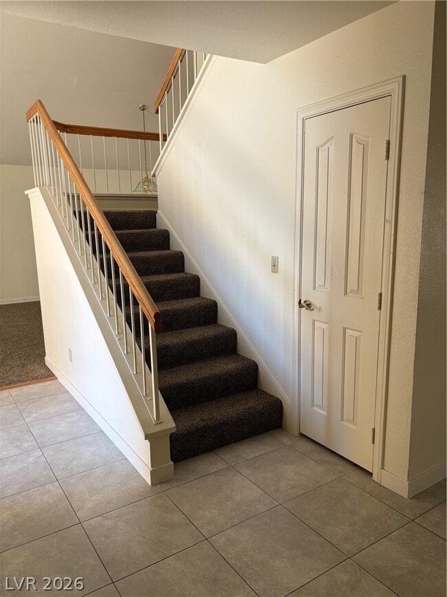 Building Photo - 5608 Red Bluff Dr