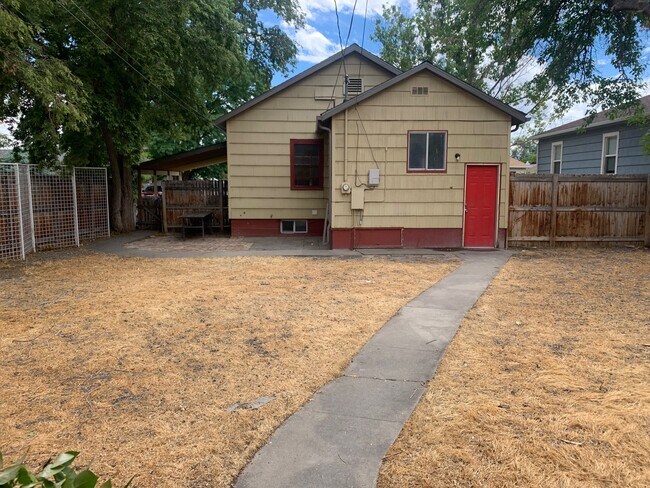 Building Photo - 1440 Texas Ave