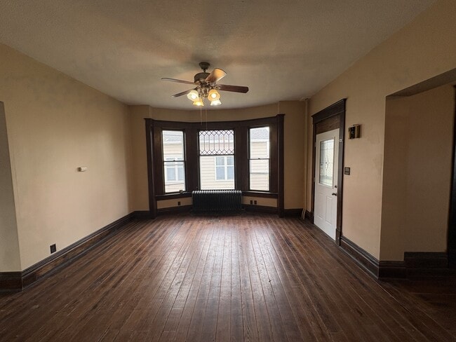 Building Photo - 110 S 4th St