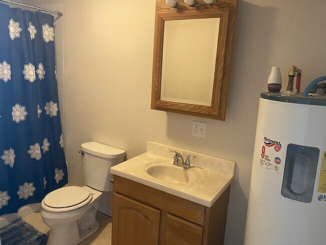 Building Photo - 1412 N Champaign St