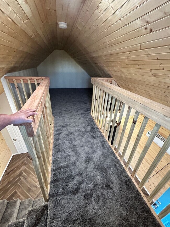 Building Photo - Highview Dr (MN)