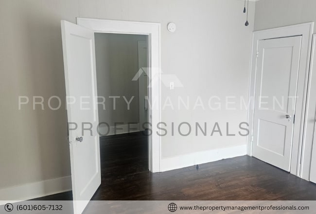 Building Photo - 2308 St. Charles-