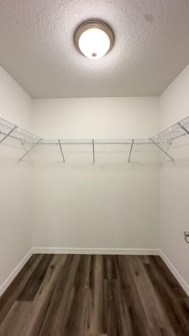 Building Photo - 40 Maple Ln