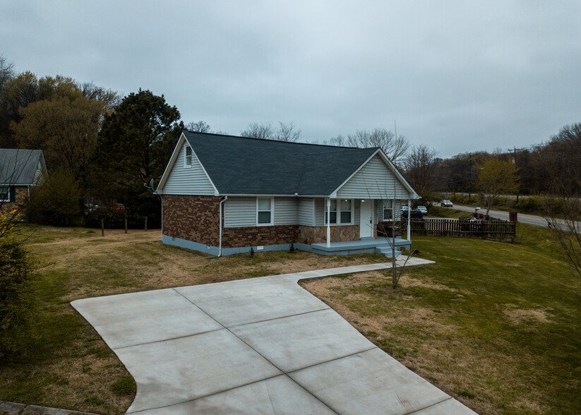 Building Photo - 200 glenrose ct