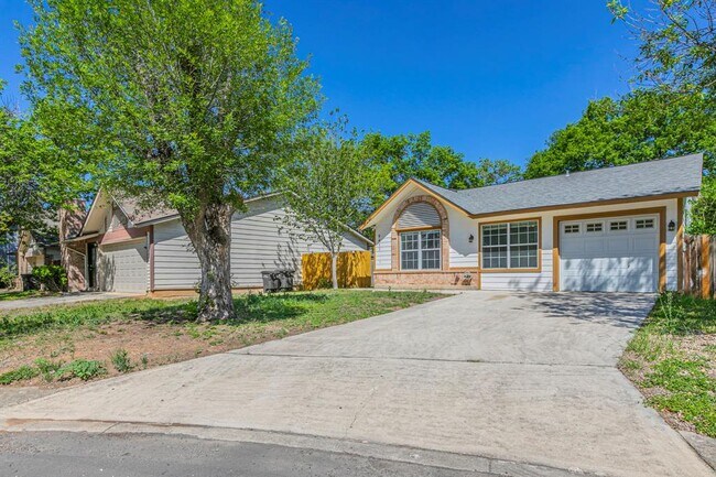 Building Photo - 9411 Valley Moss