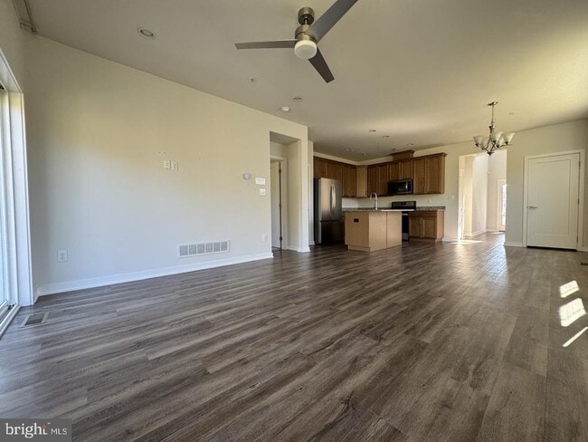 Building Photo - 213 Wynstone Ct