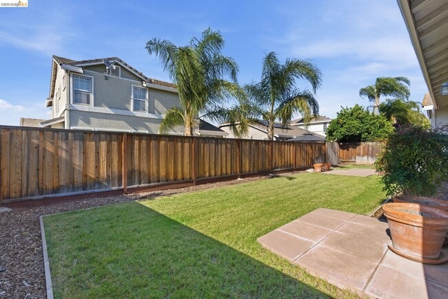 Building Photo - 1067 Somersby Way