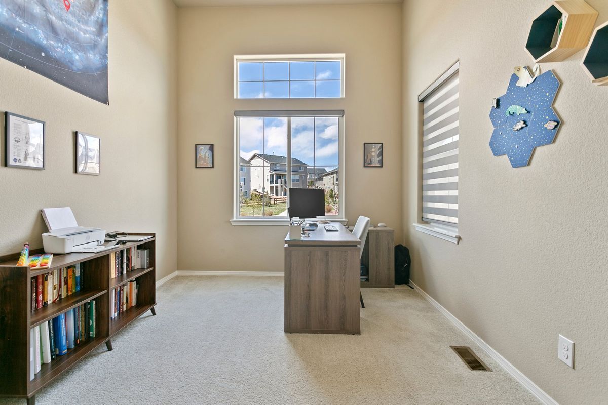 Building Photo - 5775 Thurber Dr