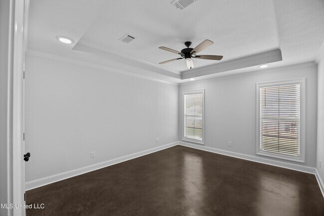 Building Photo - 230 Hemingway Cir