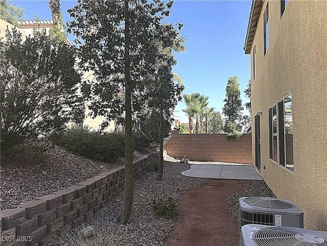 Building Photo - 183 Rolling Fields Ct