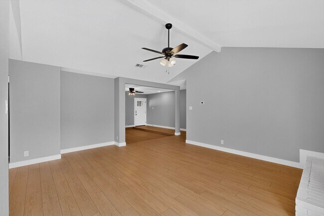 Building Photo - 2606 Hilldale Blvd