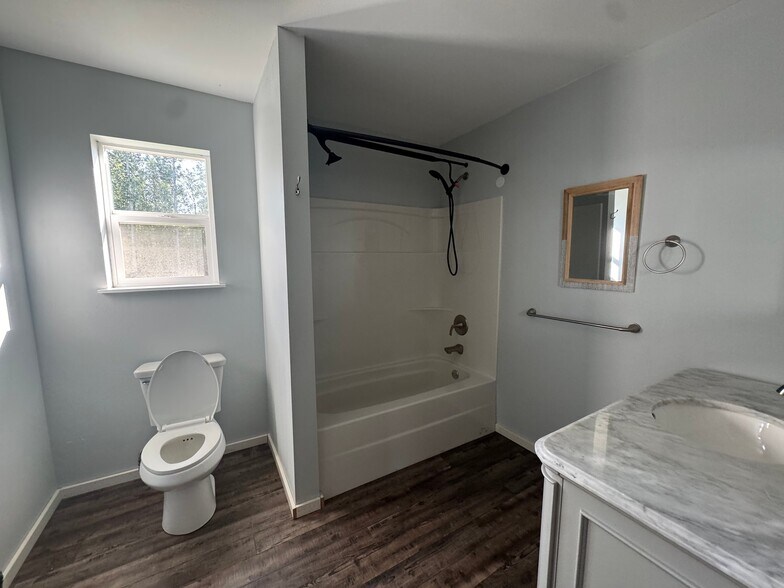Building Photo - 10259 Crabb Cir