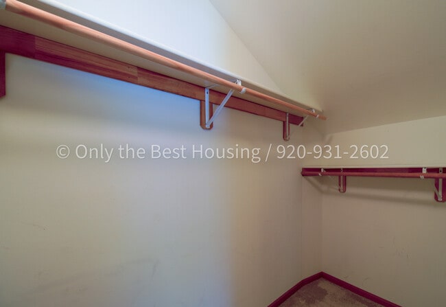 Building Photo - 611 E Burnett St