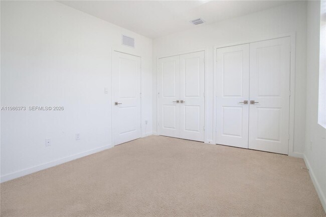 Building Photo - 846 SE 19th St