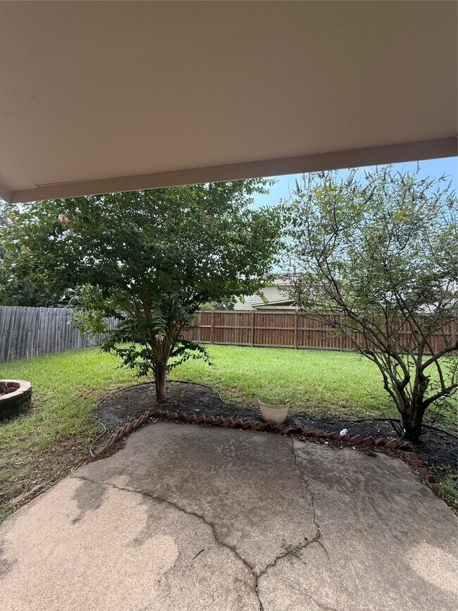 Building Photo - 17011 Macleish Dr