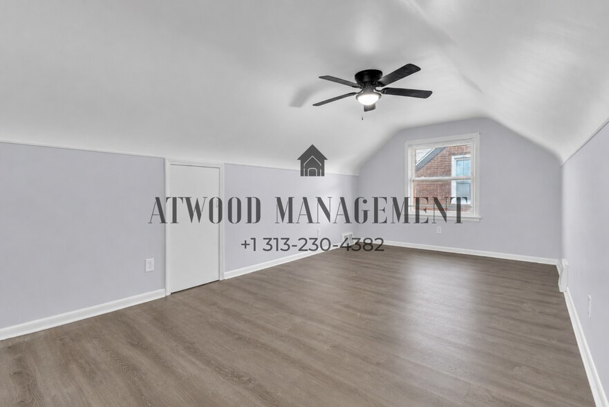Building Photo - This beautifully updated 3-bedroom, 2-bath single-family home is ready for move-in!