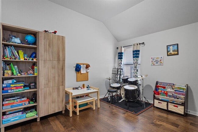 Building Photo - 138 Drury Ln