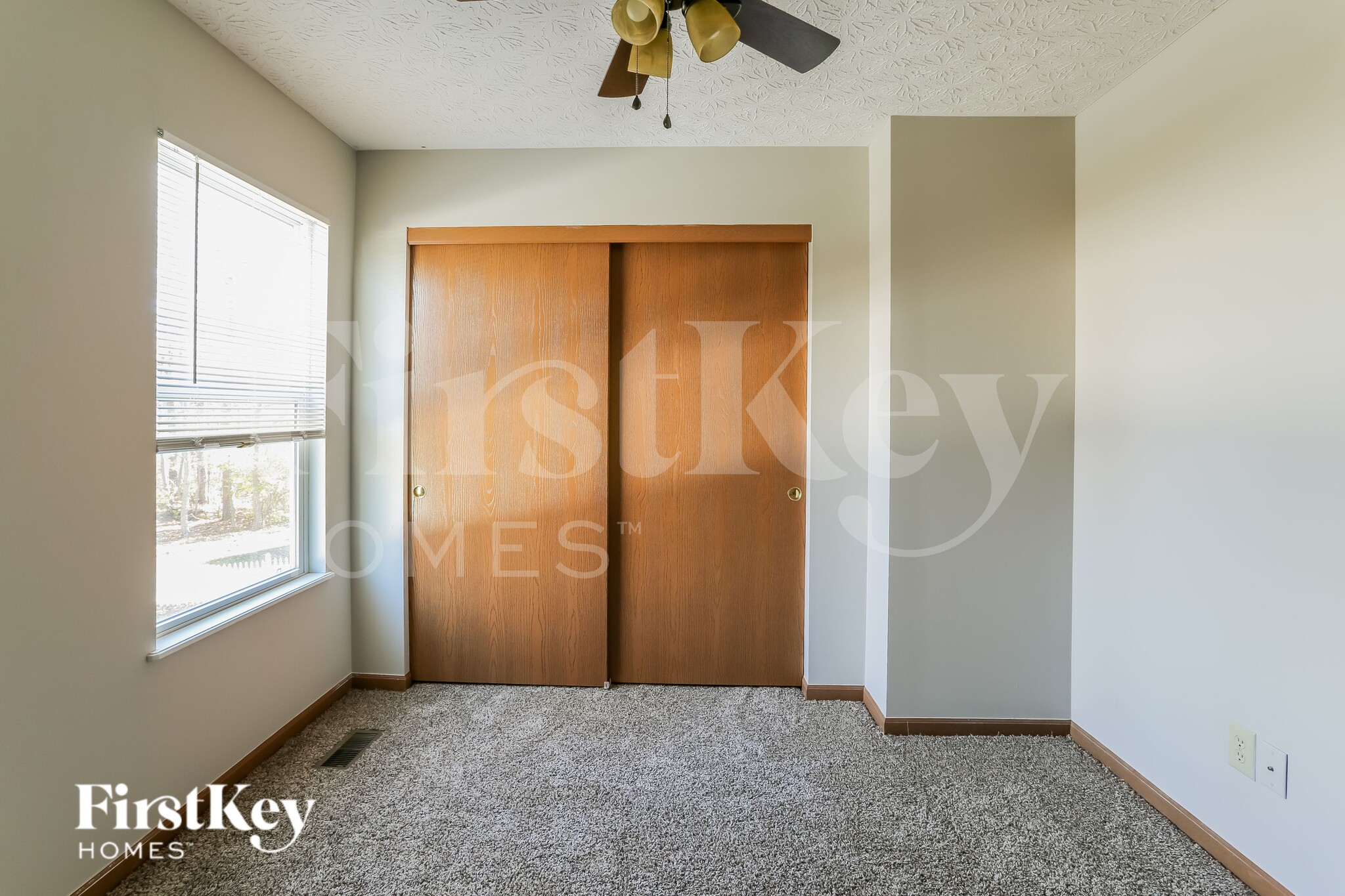 Building Photo - 1992 Dry Wash Rd