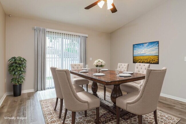 Building Photo - 2406 Foxhollow Rd