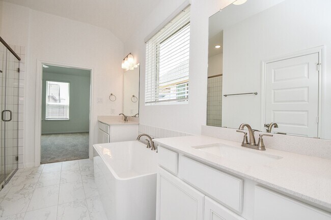 Building Photo - 7711 Pale Petunia Trl