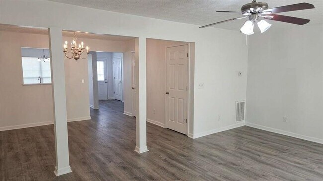 Building Photo - 2861 Creek Bottom Ct