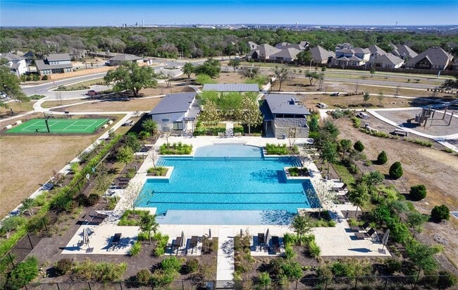 Building Photo - 135 Independence Dr