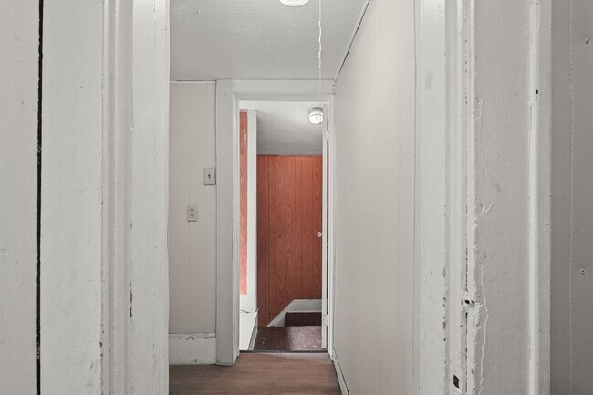 Building Photo - 131 W 13th St