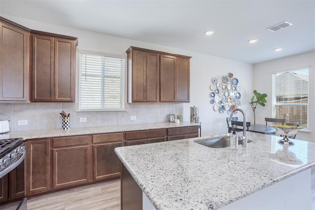 Building Photo - 1104 Elijah Dr