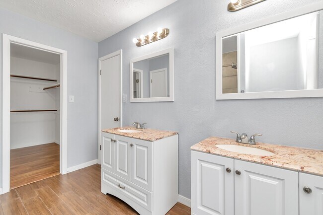 Building Photo - 13406 Splintered Oak Dr